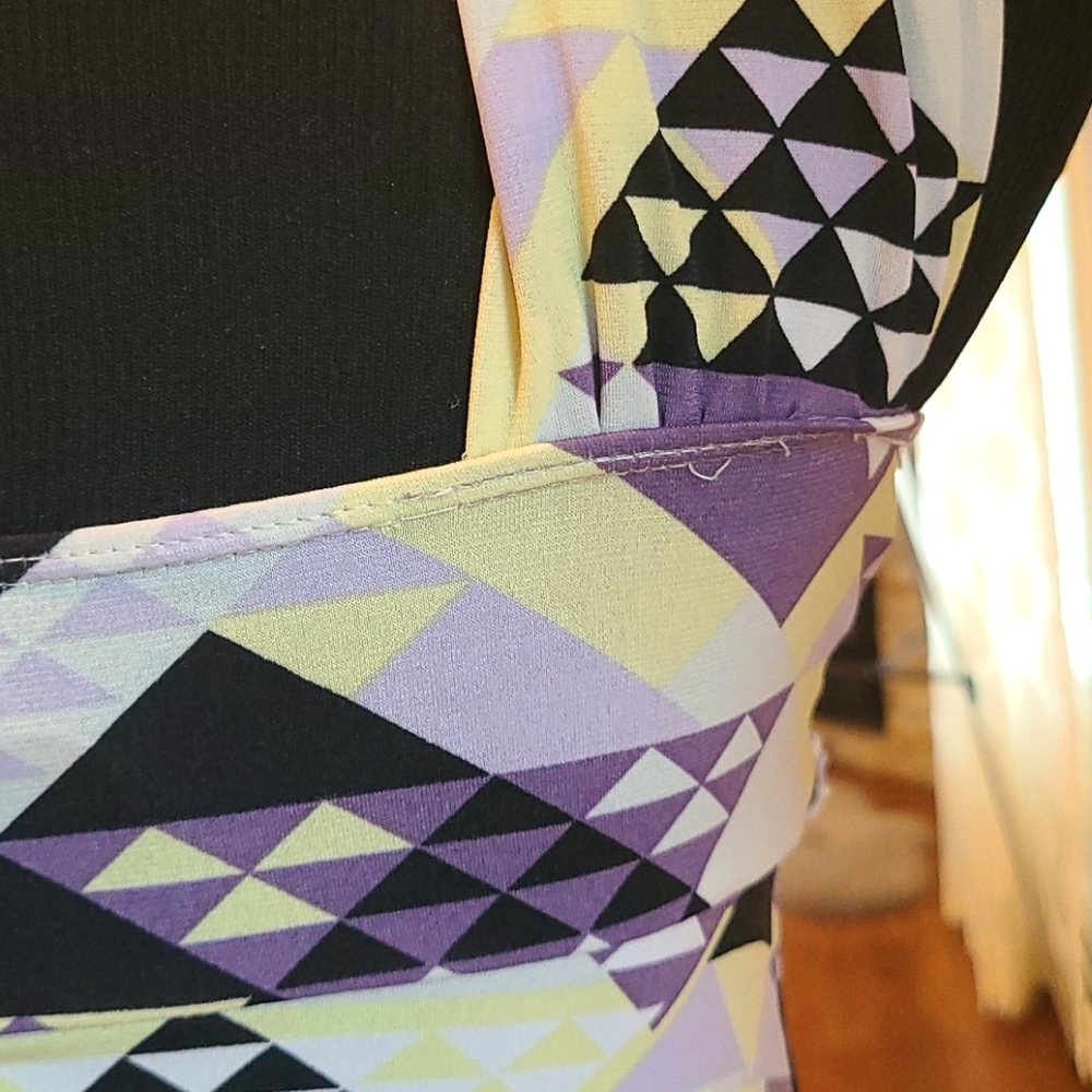 Bcbgeneration Top Abstract Pattern V-Neckline - image 6